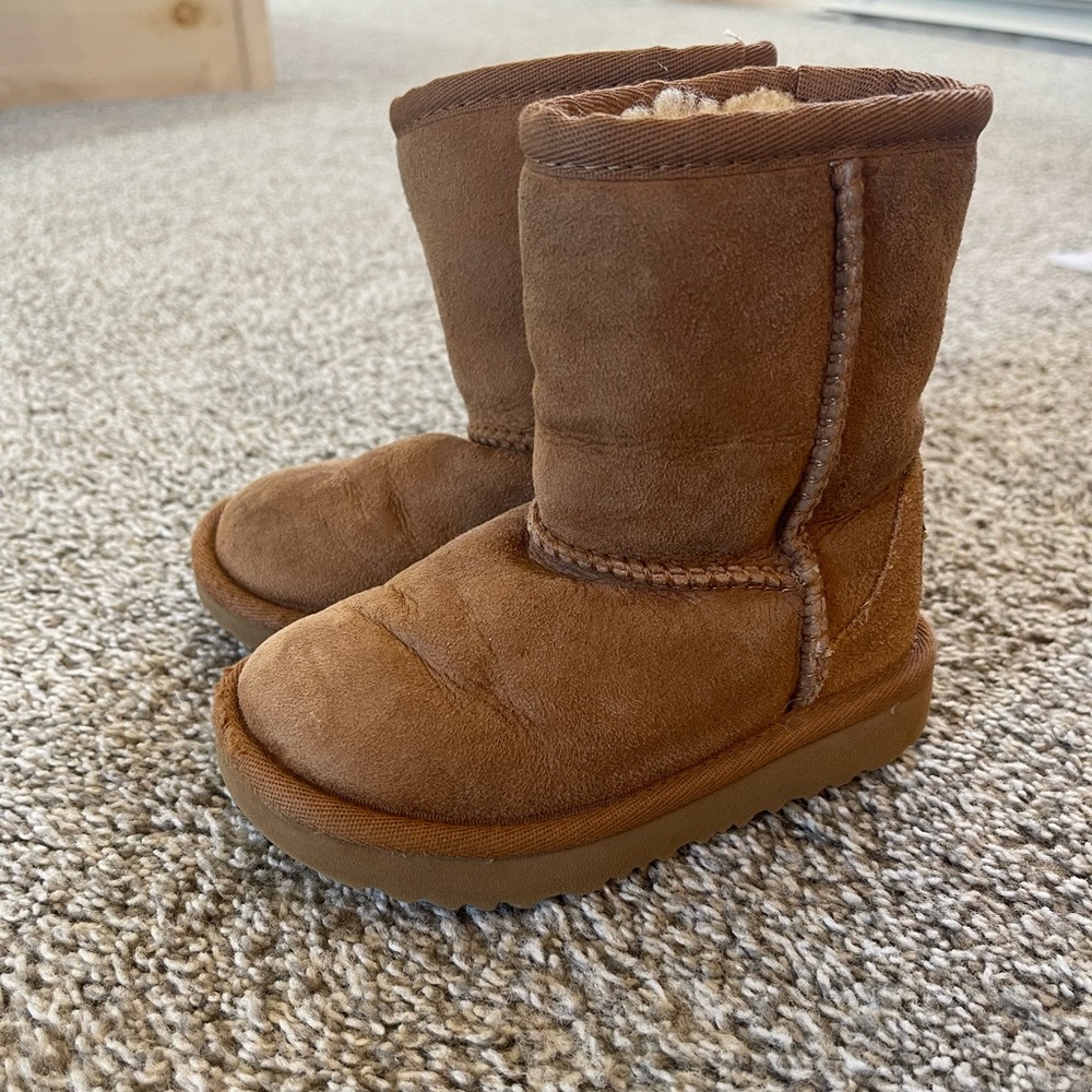 UGG Kids Boots in Brown Size Toddler 7
